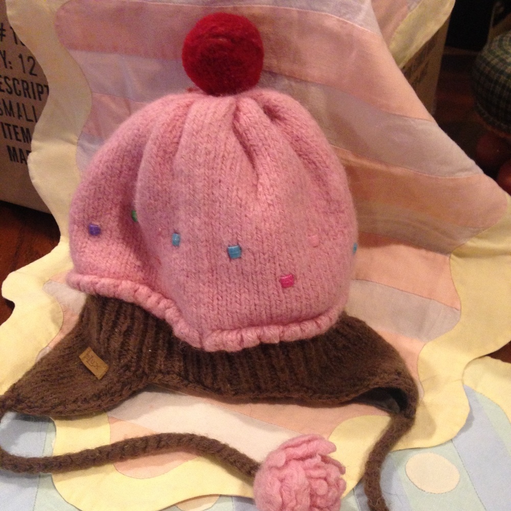 Delux Pom Pom Pink Wool Hat Polka Dot